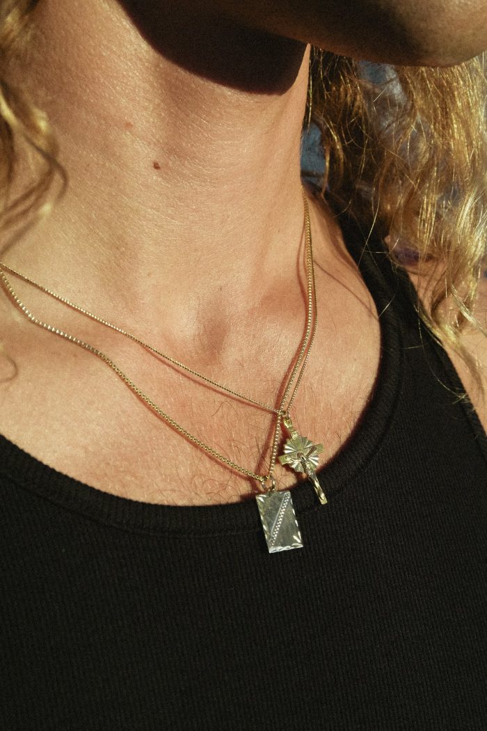 Elegant Crucifix Pendant Necklace - Image 6