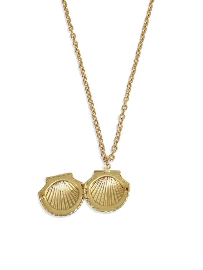 Elegant Seashell Pendant Necklace - Image 3