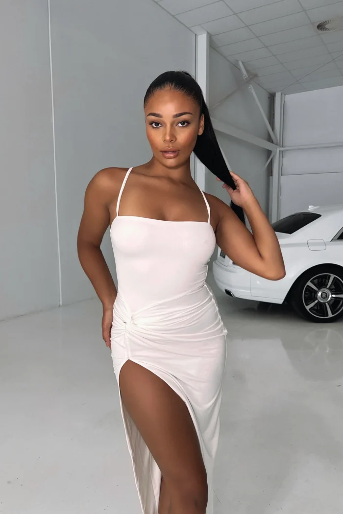 Elegant White Spaghetti Strap Maxi Dress - Image 5