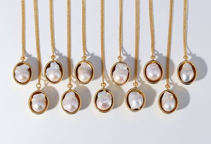 Elegant Simulated Pearl Pendant Necklace - Image 7