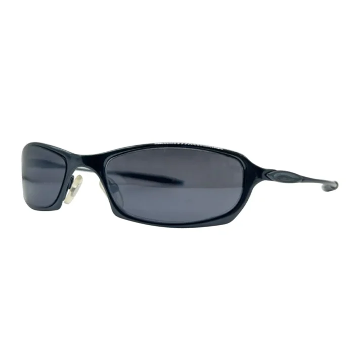 Stylish Oval Frame Sunglasses - Image 3