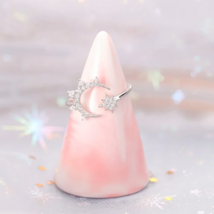 Elegant Celestial Crescent Ring - Image 4