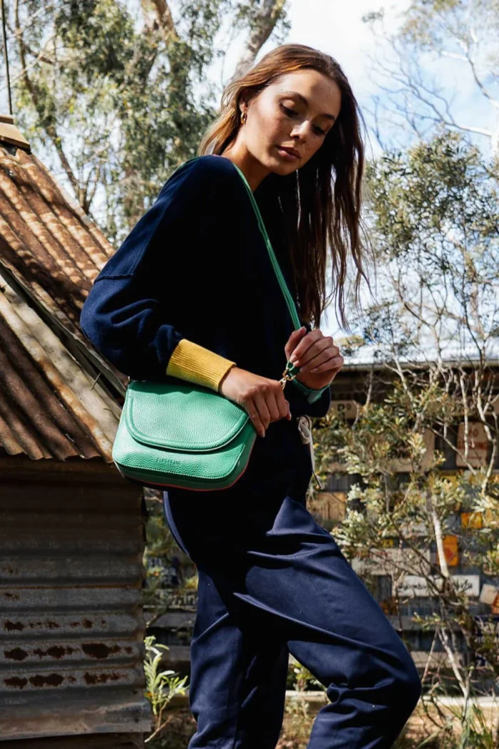 Chic Green Crossbody Bag - Image 5