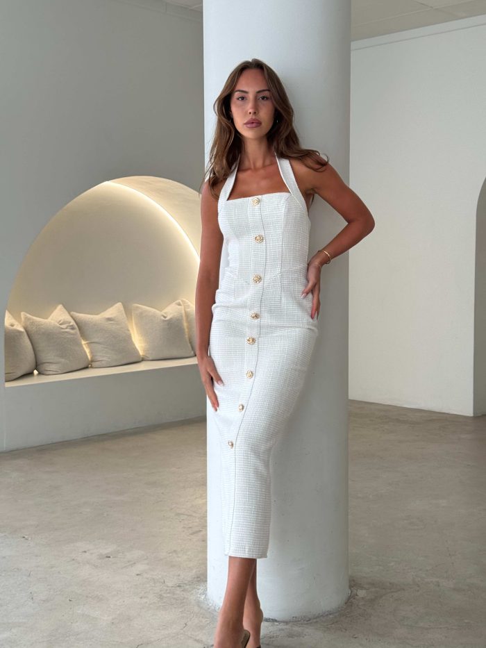 Elegant Summer Halter Dress - Image 3